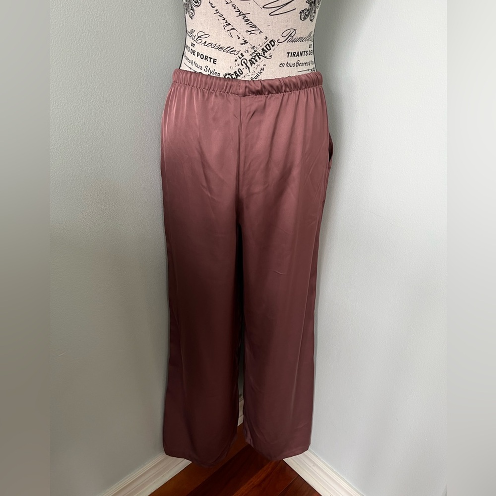 Leo Wide Leg Satin Pants - Picture 8 of 9